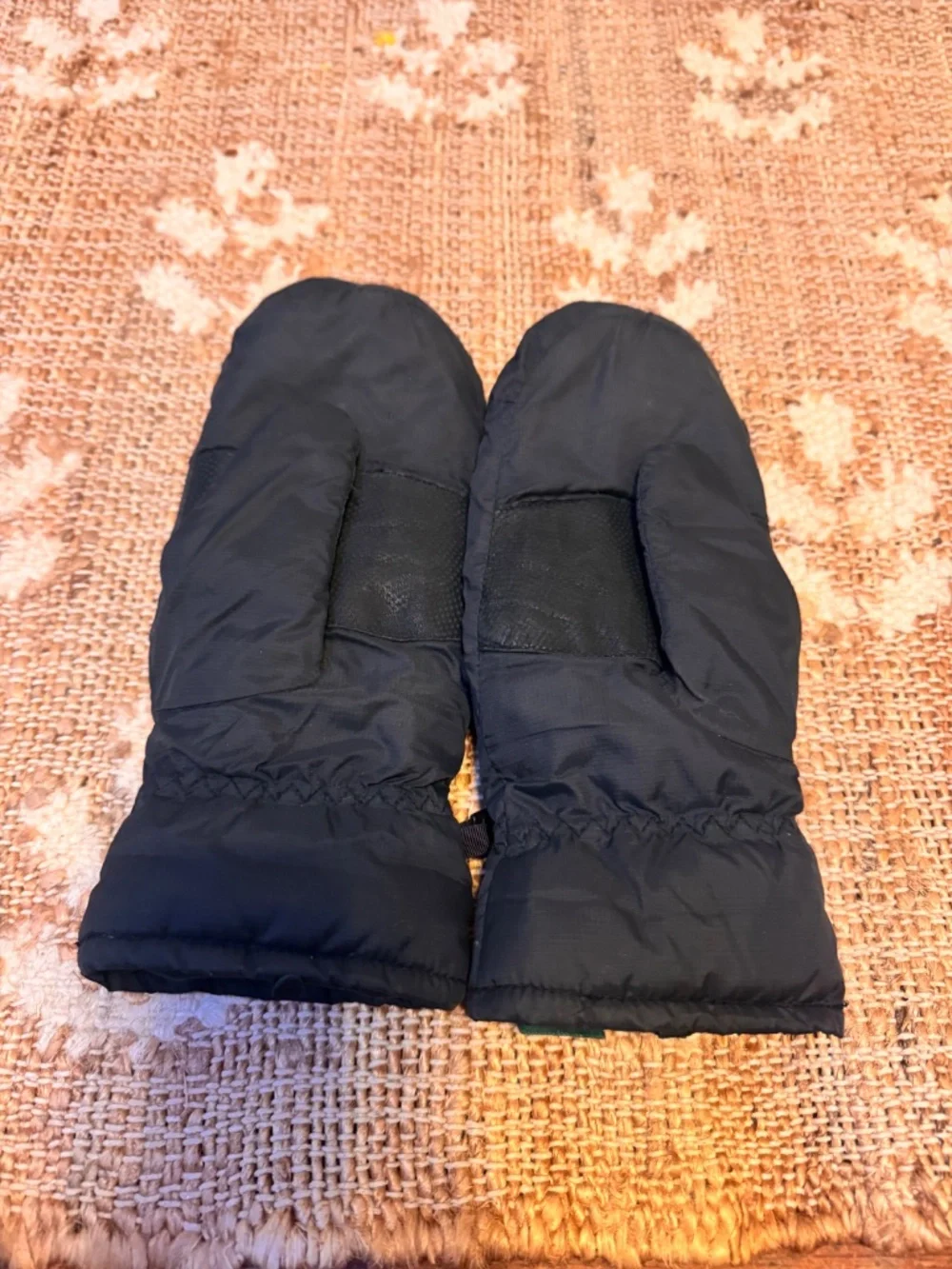 L.L. Bean down Puffer Mittens size medium women’s goose down